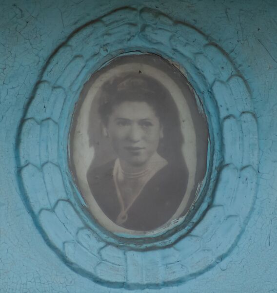 Файл:Grave-of-lantsman-manya-iosifovna-jewish-cemetery-balti-republic-of-moldova-2021-11-21-3.jpg