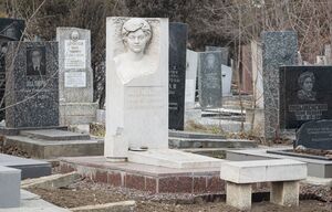 Grave-of-shteinberg-klavdia-naumovna-st-lazar-cemetery-chisinau-republic-of-moldova-2025-02-25-1.jpg