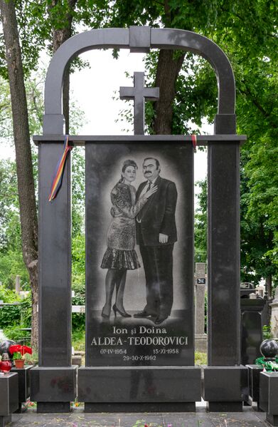 Файл:Grave-of-aldea-teodorovich-family-armenian-cemetery-chisinau-republic-of-moldova-2021-05-31-3.jpg