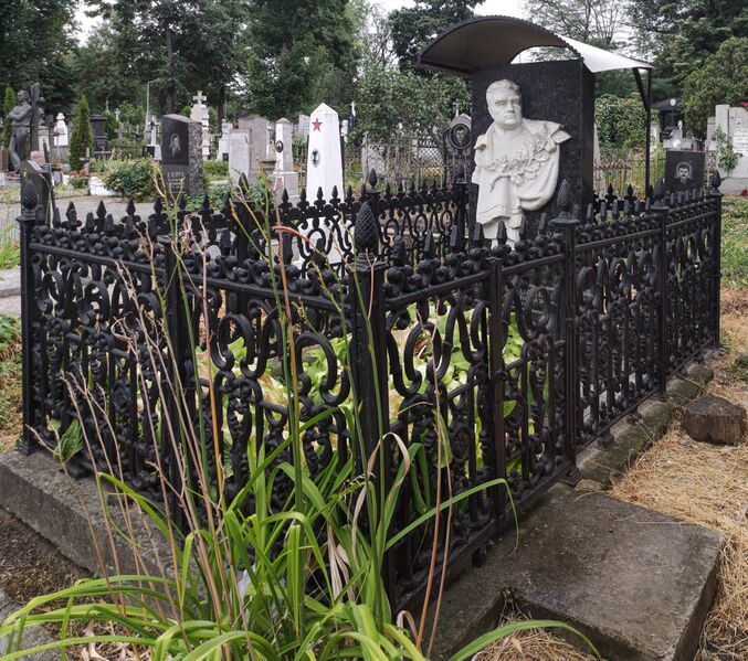 Файл:Grave-of-orlov-family-armenian-cemetery-chisinau-moldova-2022-07-13-4.jpg