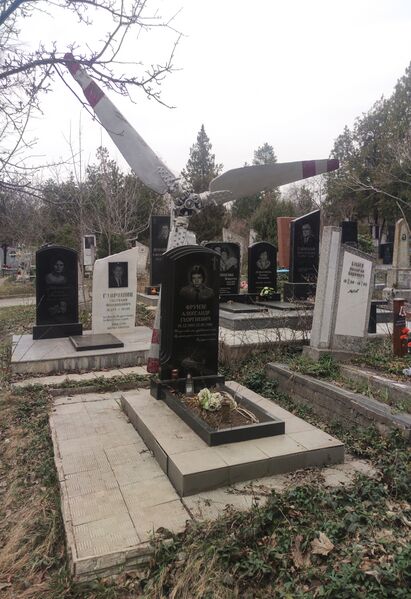 Файл:Grave-of-frunze-alexandr-georgievich-st-lazar-cemetery-chisinau-republic-of-moldova-2025-03-15-4.jpg