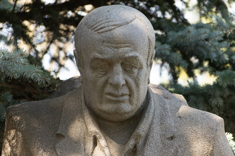 Файл:Grave-of-rotari-valery-grigoryevich-st-lazar-cemetery-chisinau-republic-of-moldova-2026-04-04-11.jpg