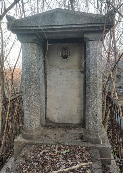 Файл:Grave-of-klots-sima-senderovna-jewish-cemetery-balti-republic-of-moldova-2024-12-22-2.jpg