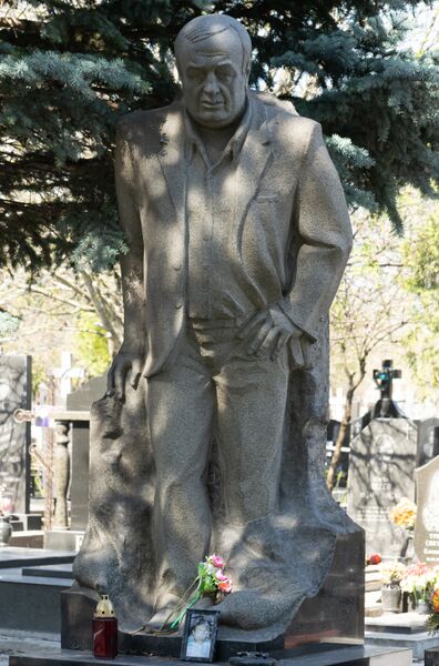 Файл:Grave-of-rotari-valery-grigoryevich-st-lazar-cemetery-chisinau-republic-of-moldova-2026-04-04-1.jpg
