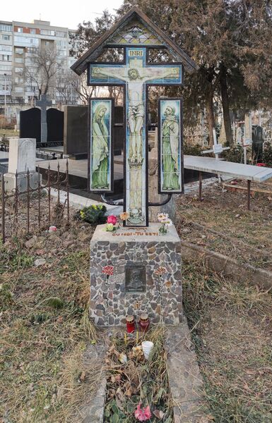Файл:Grave-of-hamuraru-alexey-s-armenian-cemetery-chisinau-republic-of-moldova-2021-12-23-43.jpg