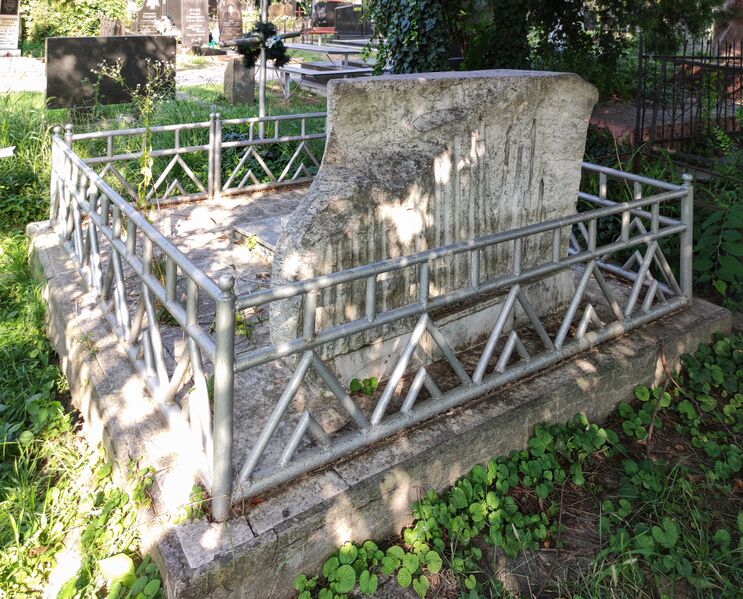 Файл:Grave-of-finn-emmanuil-ruvimovich-armenian-cemetery-chisinau-republic-of-moldova-2021-08-12-11.jpg