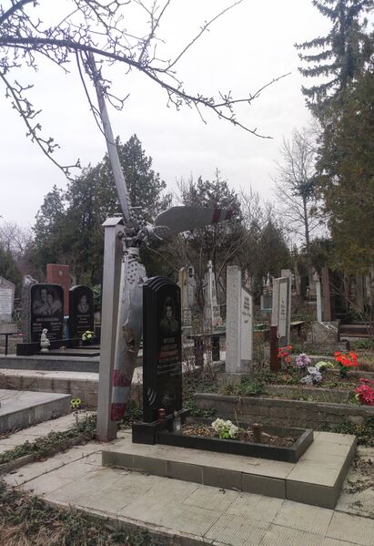 Файл:Grave-of-frunze-alexandr-georgievich-st-lazar-cemetery-chisinau-republic-of-moldova-2025-03-15-2.jpg
