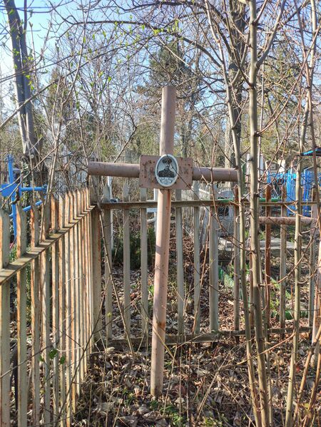 Файл:Grave-of-cebotar-lionti-timofei-st-lazar-cemetery-chisinau-republic-of-moldova-2025-03-22-1.jpg